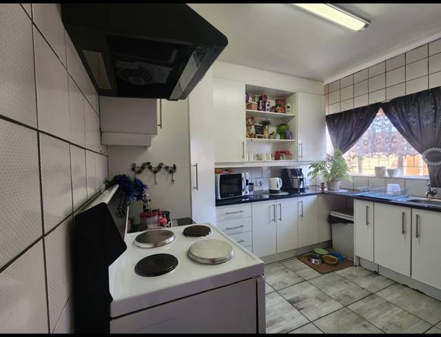 2 BEDROOM TOWNHOUSE FOR SALE IN THREE RIVERS